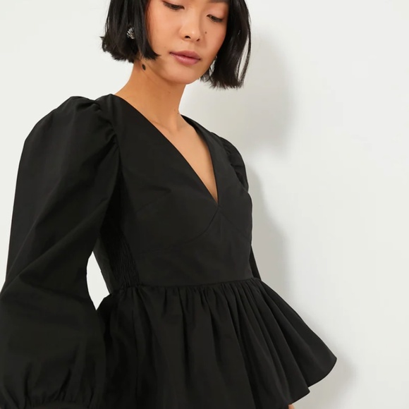 Tuckernuck Black :Elaina"Top, M NWOT - Picture 1 of 2
